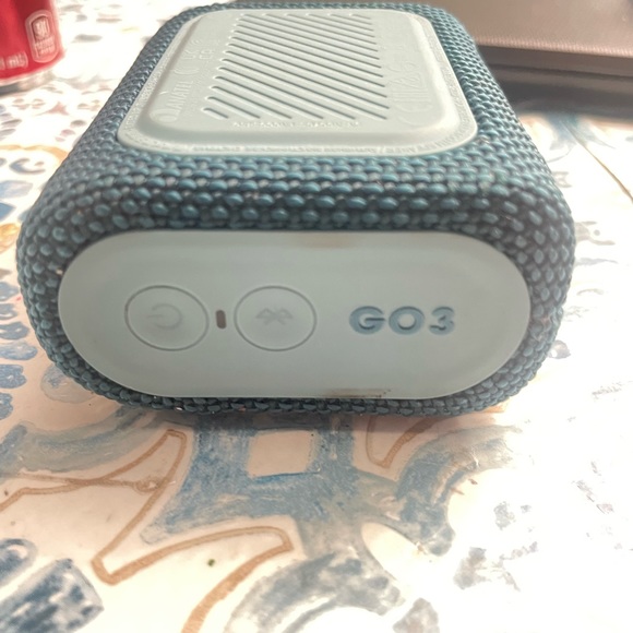 JBL Speaker - Picture 2 of 4